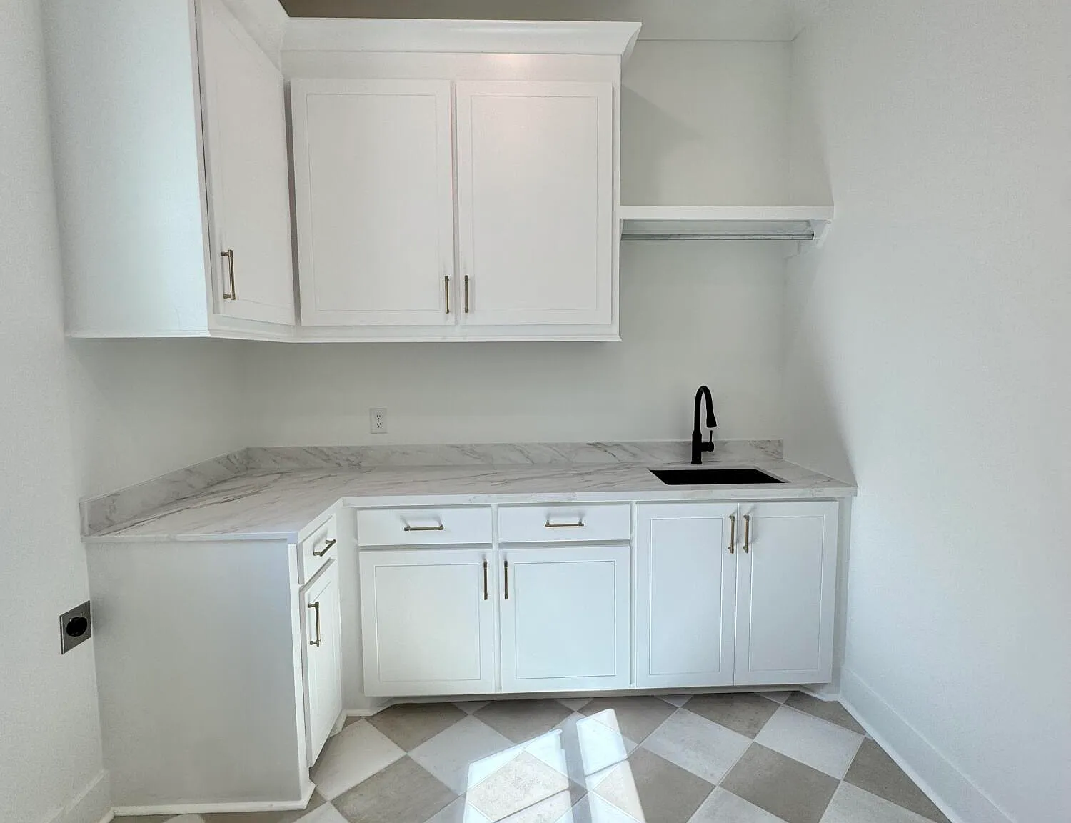 115 Genoa Drive — photo 12