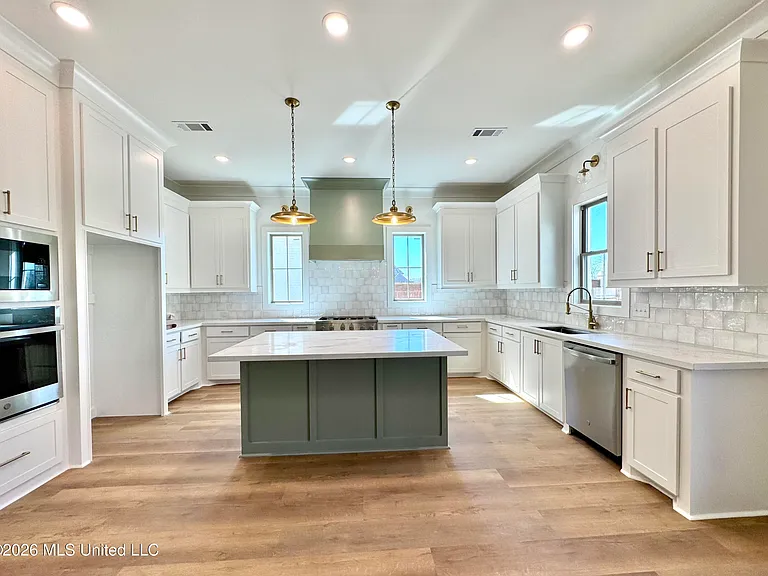 115 Genoa Drive — photo 10