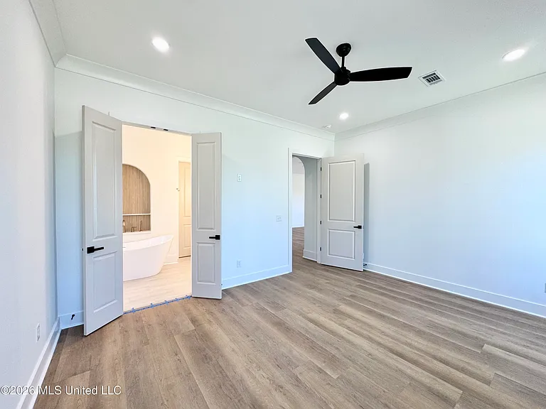 115 Genoa Drive — photo 8