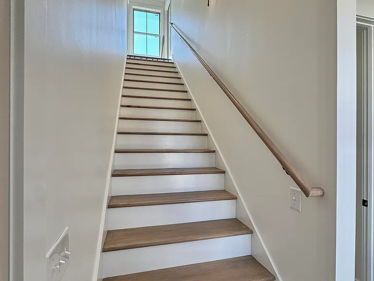 115 Genoa Drive — photo 32